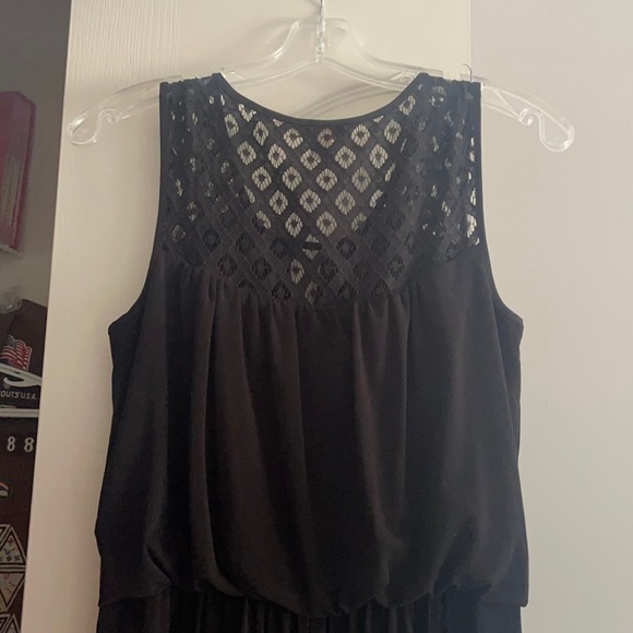 Floor length black dress with lace back - Picture 3 of 5